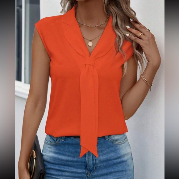 Luxe sleeveless blouse - Picture 12 of 16